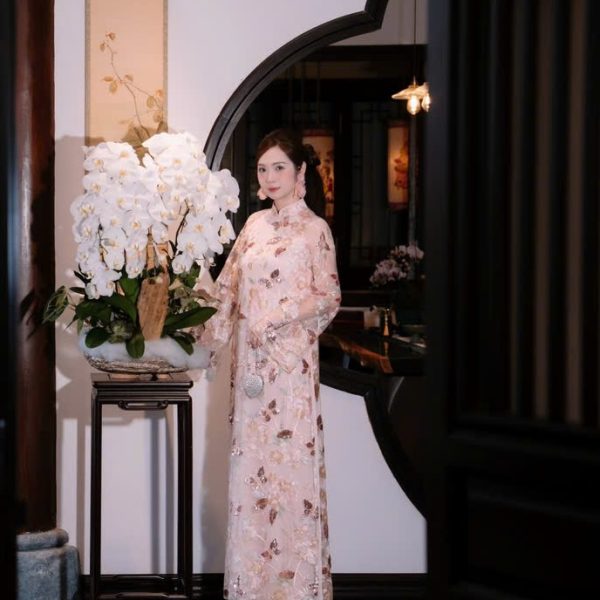 Áo Dài Kiểu Dáng Cách Tân Xuân An – Chất Liệu Lụa Cao Cấp, Thanh Lịch, Sang Trọng Anna